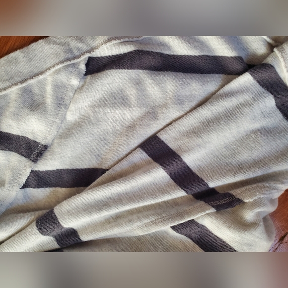 Free People oversized hi-low black gray striped cotton frayed blouse tunic top - Picture 10 of 11